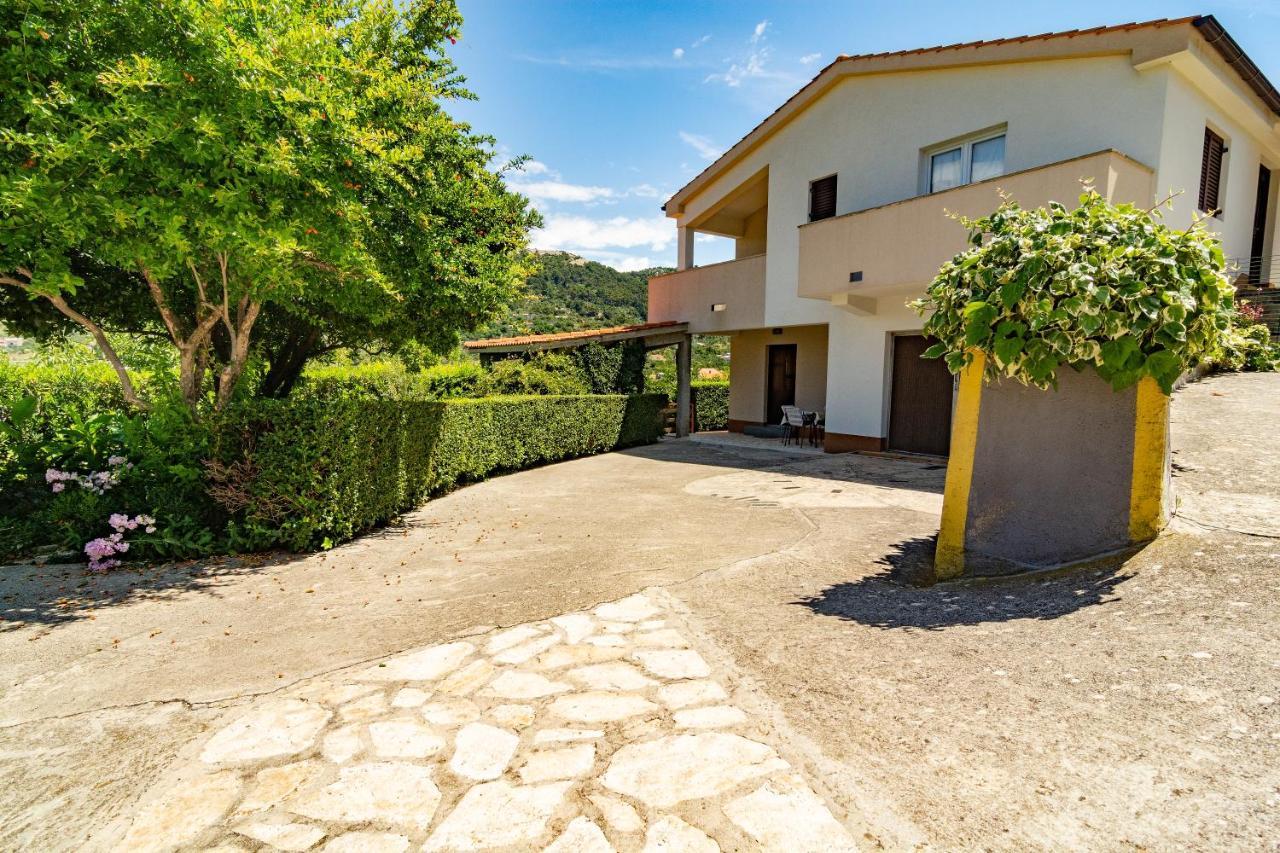 Apartment Dumicic 2 Mundanije Экстерьер фото